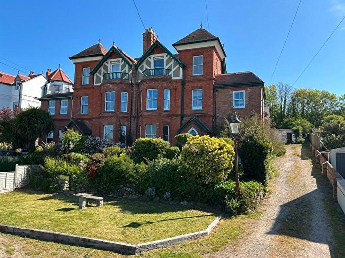 2 Bedroom Apartment For Sale In West Bay Road, Bridport, DT6