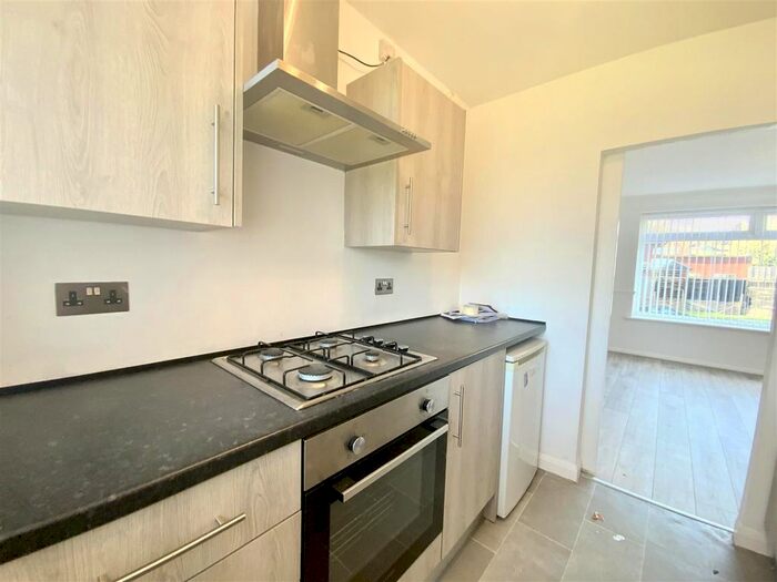 2 Bedroom Flat To Rent In Allesley Court, Allesley, Coventry, CV5