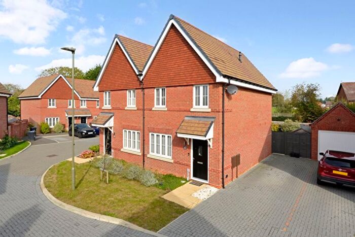 2 Bedroom Semi-detached House For Sale In Hewitts Road, Cranleigh, GU6