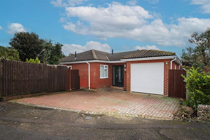 3 Bedroom Detached Bungalow For Sale In Jericho Place, Blackmore, Ingatestone, CM4