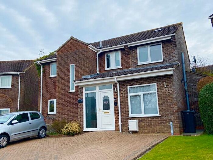 4 Bedroom House To Rent In The Craven, Heelands, Milton Keynes, MK13
