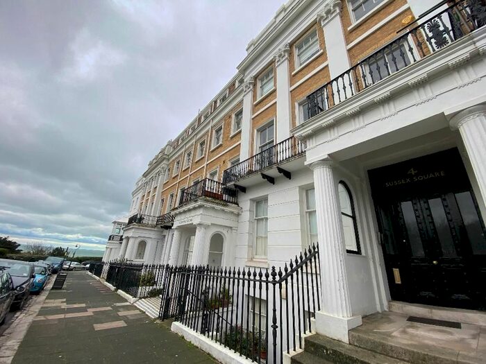 2 Bedroom Flat To Rent In Sussex Square, Brighton, East Sussex, BN2