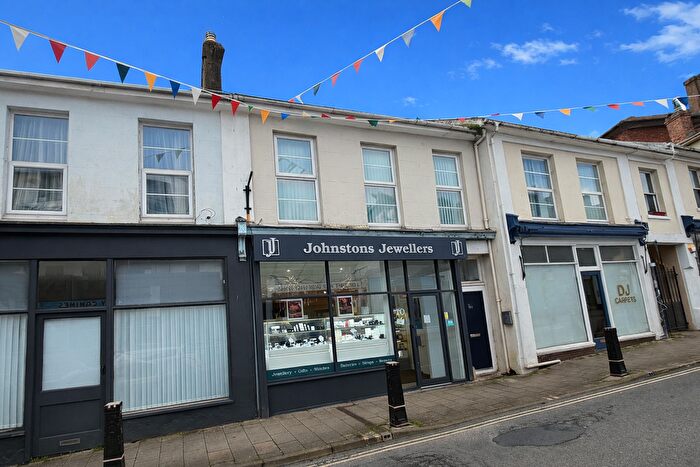 2 Bedroom Flat To Rent In Winner Street, Paignton, TQ3