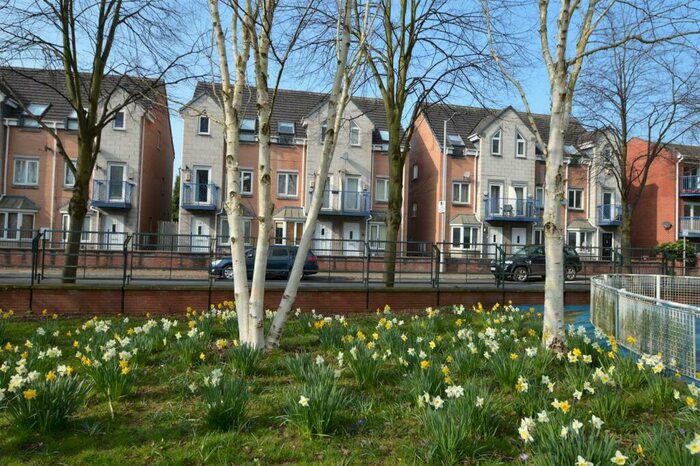 4 Bedroom House To Rent In Dearden Street, Hulme, Manchester, M15