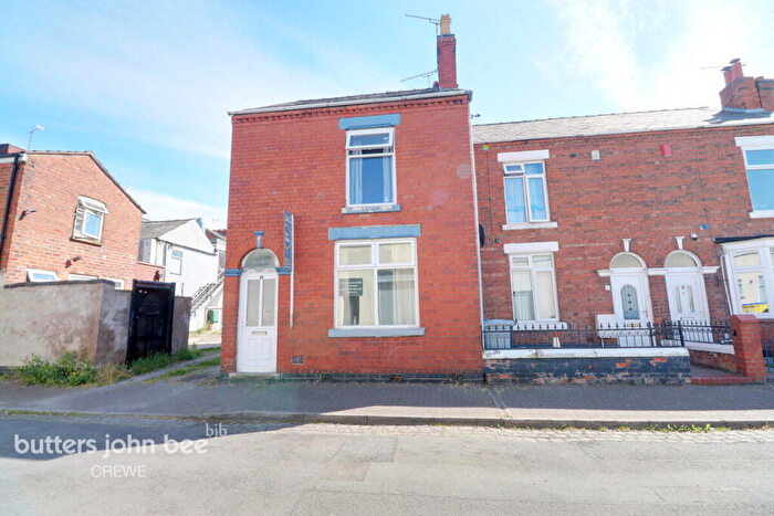 3 Bedroom End Of Terrace House For Sale In Frances Street, Crewe, CW2