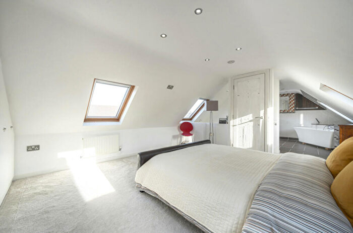 4 Bedroom Detached House For Sale In Tayberry Grove, Mortimer, Reading, Berkshire, RG7