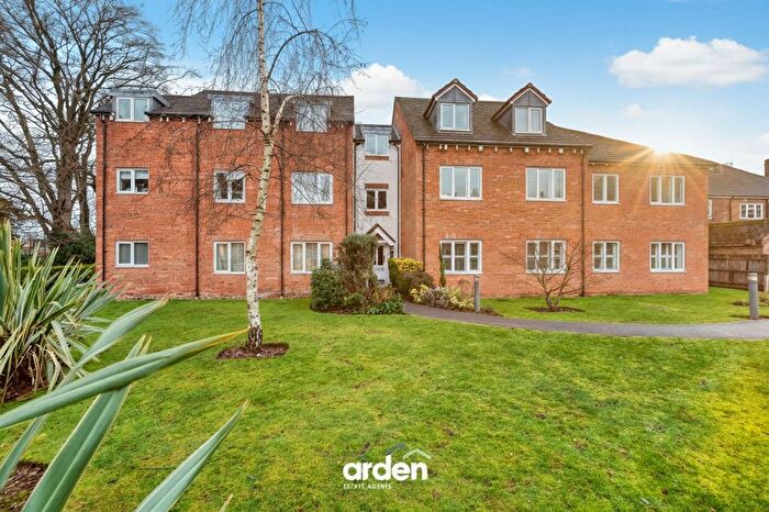 2 Bedroom Flat For Sale In Manor Road, Francis House, B91