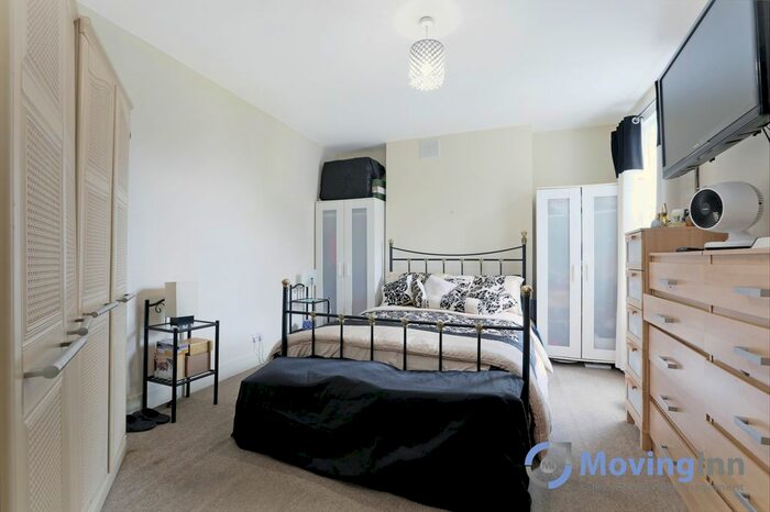 2 Bedroom Flat For Sale In Cato Road, Clapham, SW4