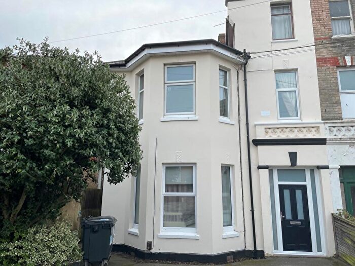 1 Bedroom Flat To Rent In Carlton Lodge, Carlton Road, Bournemouth, Bournemouth Christchurch Poole, BH1