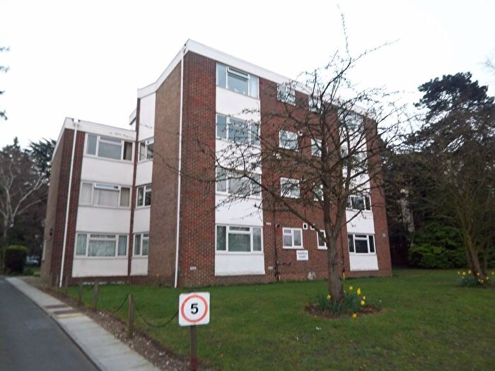 1 Bedroom Flat For Sale In Pampisford Road, South Croydon, Surrey, CR2