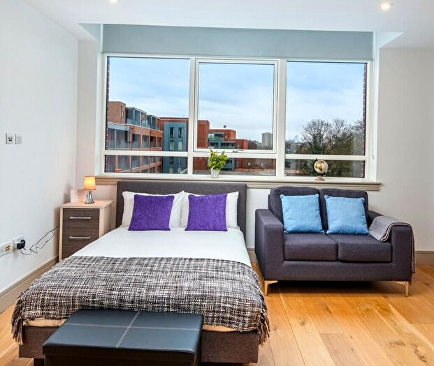 Studio To Rent In Lawrence Road, London, N15