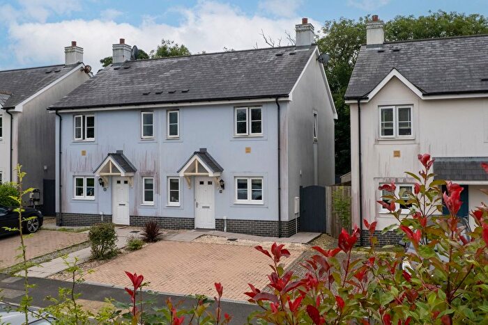 3 Bedroom Semi-detached House For Sale In Rosemary Close, Crundale, Haverfordwest, SA62