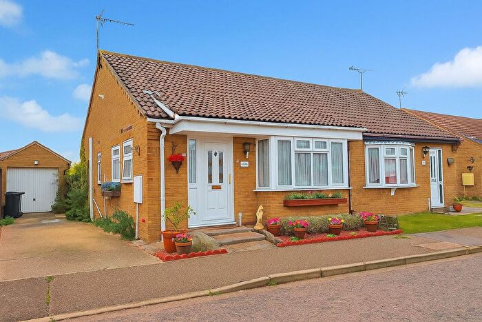 2 Bedroom Semi-Detached Bungalow For Sale In Wavring Avenue, Kirby Cross, CO13