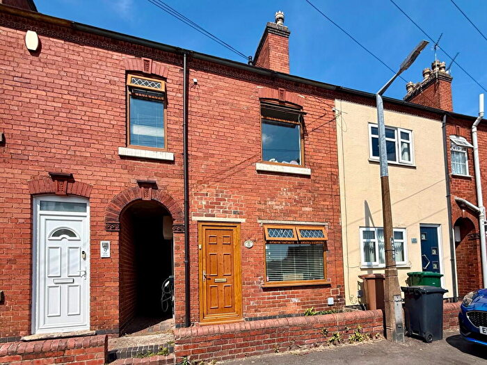 3 Bedroom Terraced House For Sale In Rose Valley, Newhall, DE11