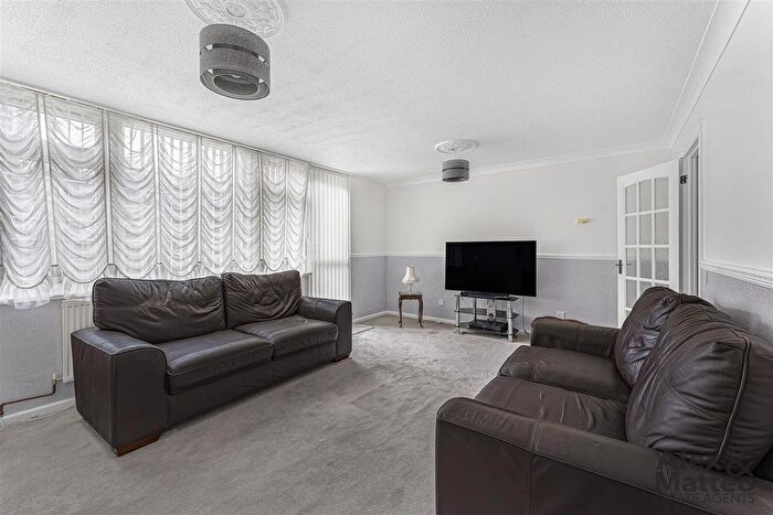 4 Bedroom Flat For Sale In Marden Square, Bermondsey, SE16