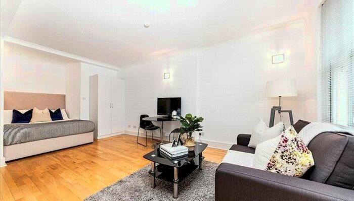 Studio To Rent In Hill Street, Mayfair, W1J
