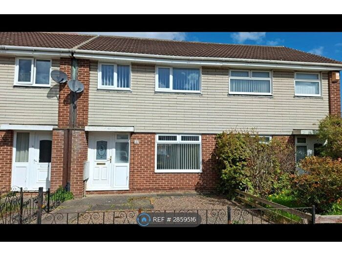 3 Bedroom Semi-Detached House To Rent In Shiel Gardens, Cramlington, NE23