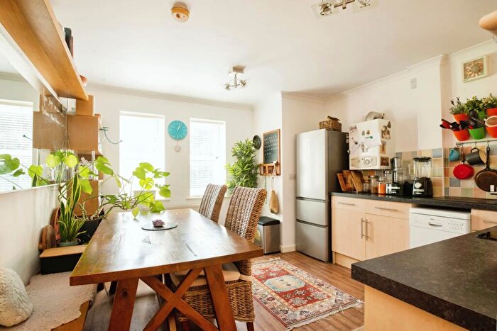 2 Bedroom Apartment To Rent In Virgil Court, Grangetown, CF11