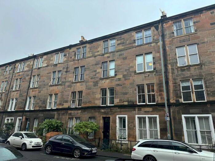 2 Bedroom Flat To Rent In Montague Street, Newington, Edinburgh, EH8