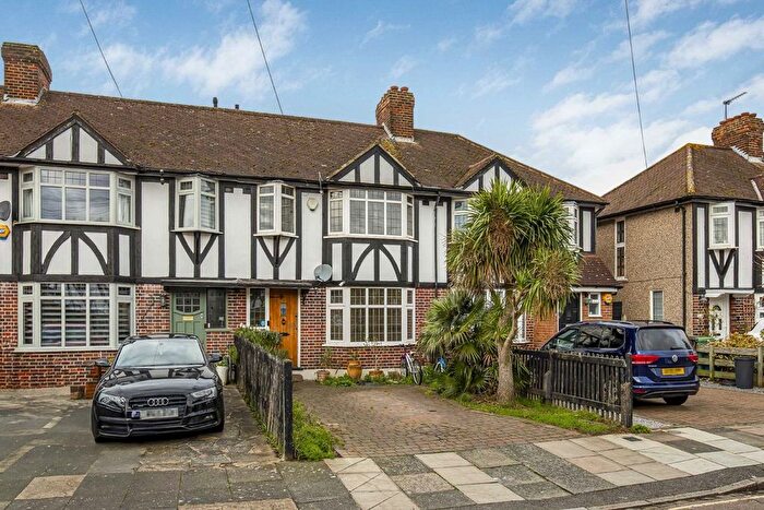 3 Bedroom Property To Rent In Milner Drive, Whitton, Twickenham, TW2