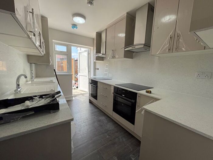 11 Bedroom Property To Rent In Hunters Grove, Hayes, UB3