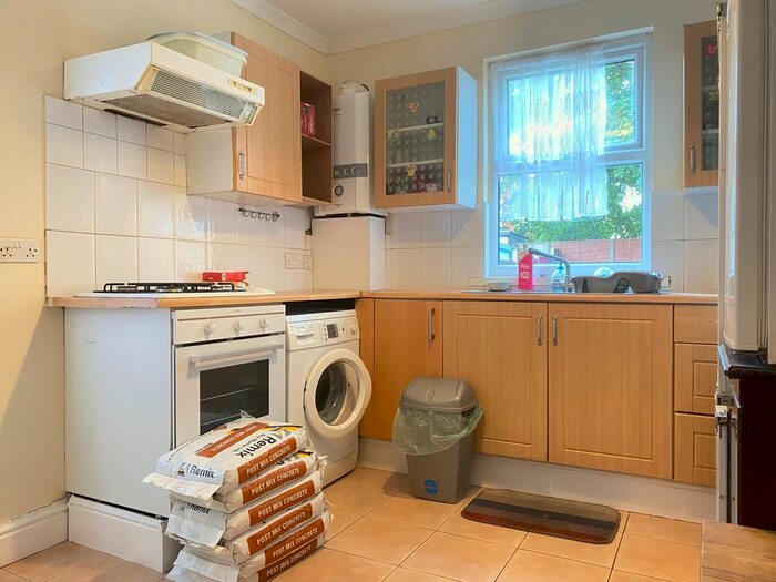 1 Bedroom Flat To Rent In Kimberley Gardens, Manor House/Turnpike Lane, N4