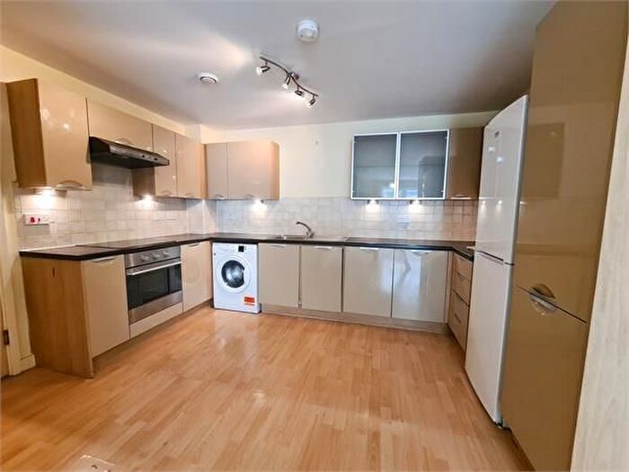 2 Bedroom Flat To Rent In Langtry Court, Lanadron Close, TW7