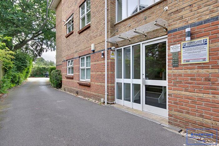 2 Bedroom Apartment For Sale In Wellington Road, Bournemouth, Dorset, BH8