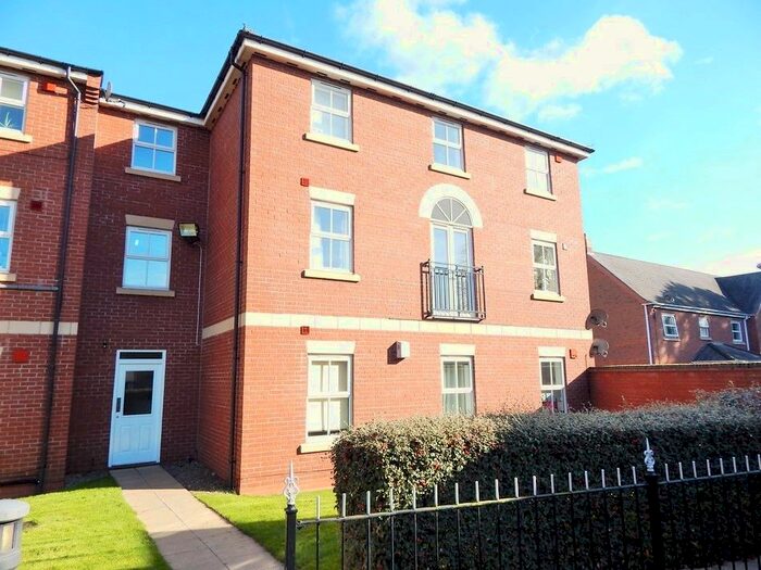 2 Bedroom Flat To Rent In Selwyn Road, Burntwood WS7