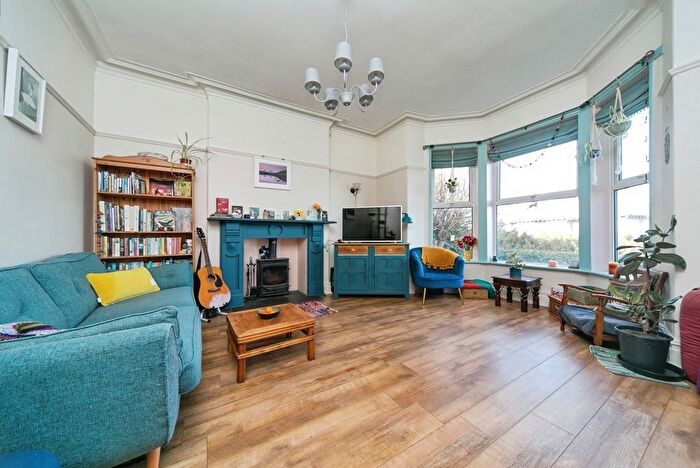 2 Bedroom Flat For Sale In Sefton Road, Old Colwyn, Colwyn Bay, LL29