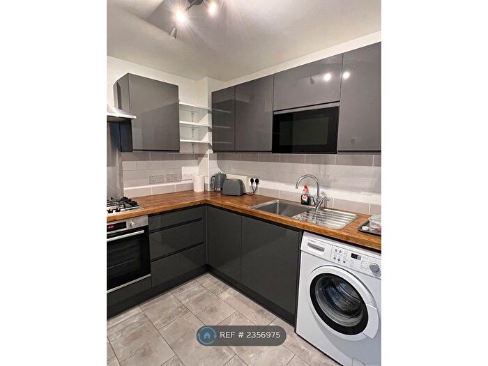 2 Bedroom Flat To Rent In Brooksbys Walk, London, E9