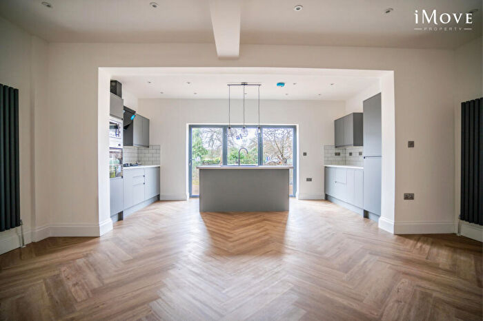 4 Bedroom Semi Detached House To Rent In Woodland Road, London, SE19