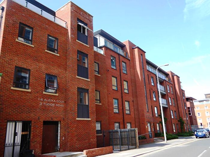 2 Bedroom Apartment To Rent In Friary Court, Tudor Road, Reading, RG1