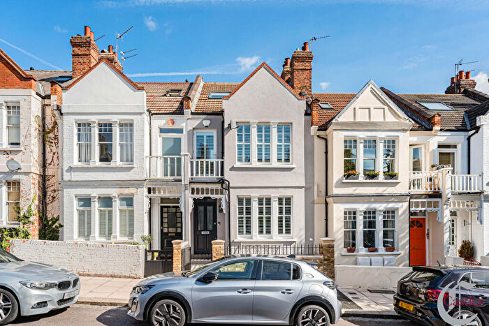 5 Bedroom Terraced House For Sale In Montague Road, N8