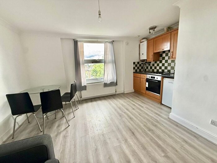 1 Bedroom Flat To Rent In Camden Road, London, N7