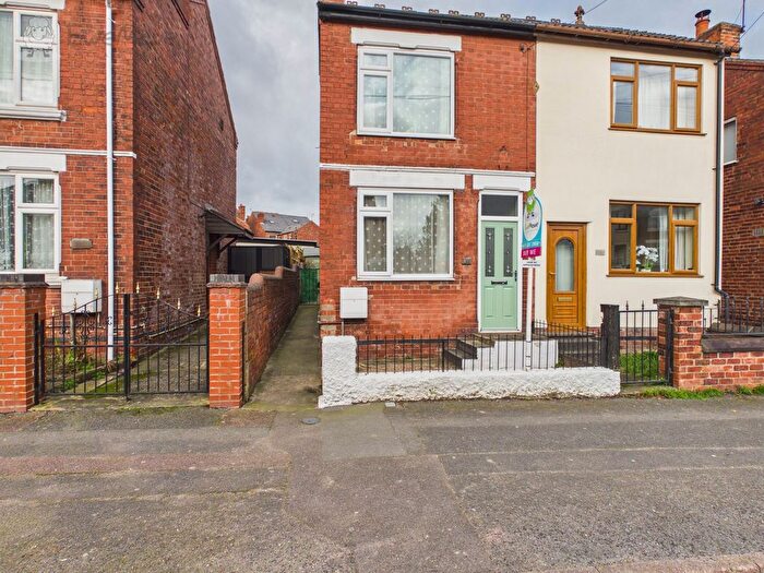 3 Bedroom Semi Detached House For Sale In Park Road, Ilkeston, Derbyshire, DE7