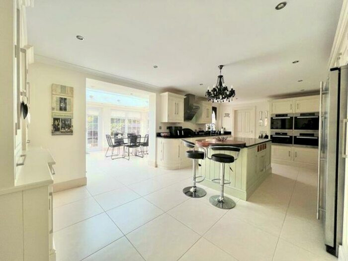 5 Bedroom Detached House For Sale In Park Lane, Cleethorpes, DN35