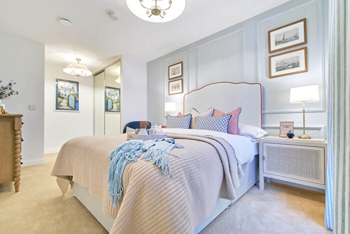 1 Bedroom Retirement Property To Rent In Brighten Road, Southend-on-Sea, Essex, SS1