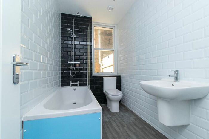 2 Bedroom Apartment To Rent In Buenos Ayres, Margate, CT9