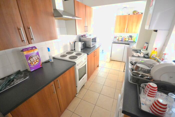 Flat To Rent In Hervey Street, Northampton, NN1