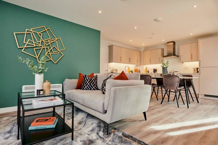 2 Bedroom Apartment To Rent In Gatehouse Apartments, Southampton Southampton, SO14