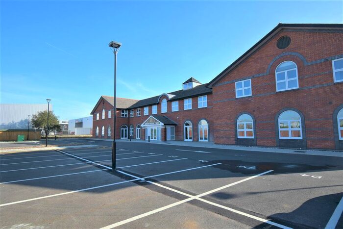 1 Bedroom Flat To Rent In Elmwood Avenue, Feltham, TW13