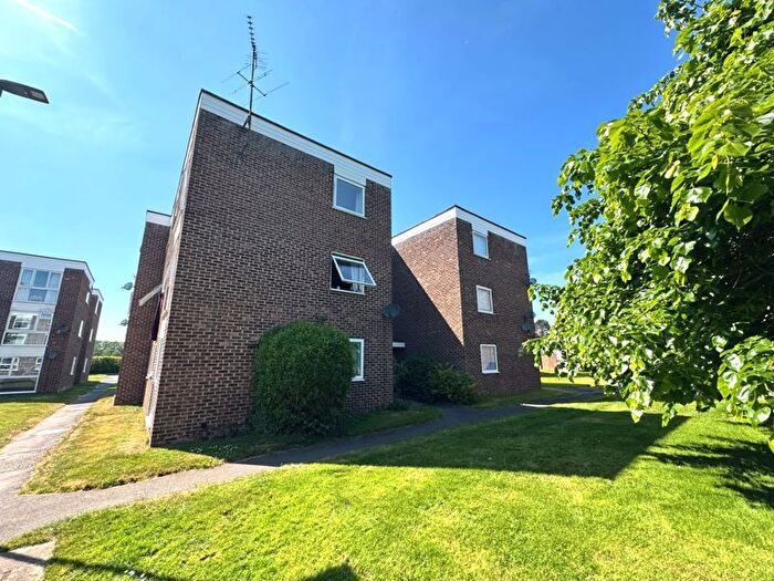 1 Bedroom Flat To Rent In Crest Court, Hereford, HR4