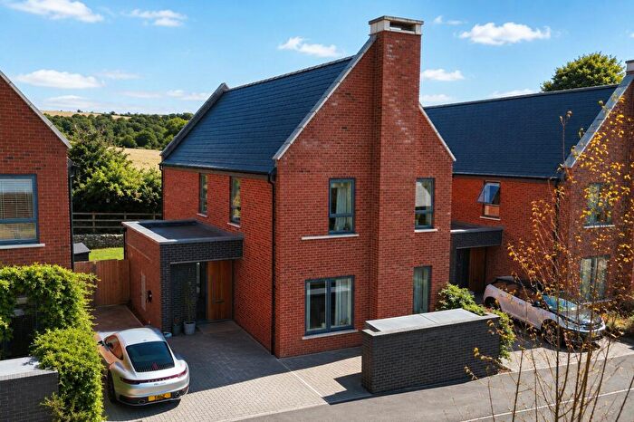 4 Bedroom Detached House For Sale In Callaway Gardens, Westbury, BA13