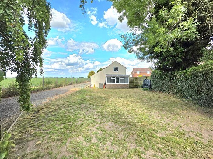 2 Bedroom Character Property For Sale In Roman Bank, Holbeach, Spalding, Lincolnshire, PE12