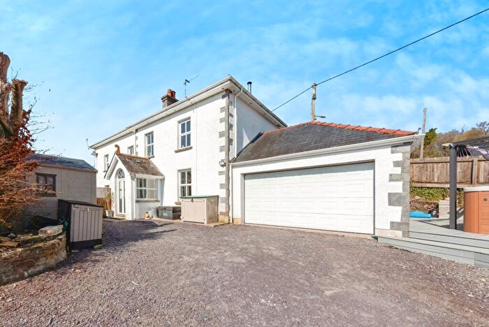 5 Bedroom Detached House For Sale In Heol Y Felin, Pontyberem, Llanelli, Carmarthenshire, SA15