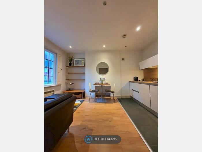 1 Bedroom Flat To Rent In Garden Court, Birmingham, B16