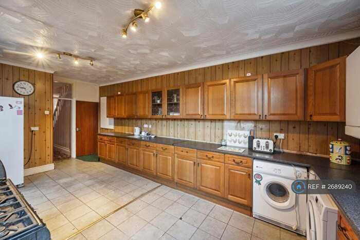 3 Bedroom Terraced House To Rent In Albany Road, Doncaster, DN4