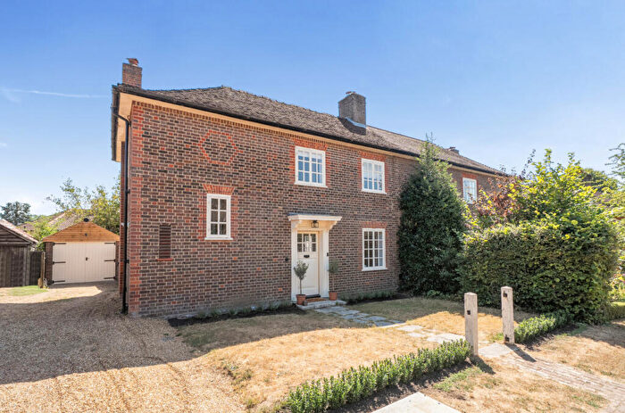 3 Bedroom Semi Detached House For Sale In Orchards Way, Highfield, Southampton, Hampshire, SO17