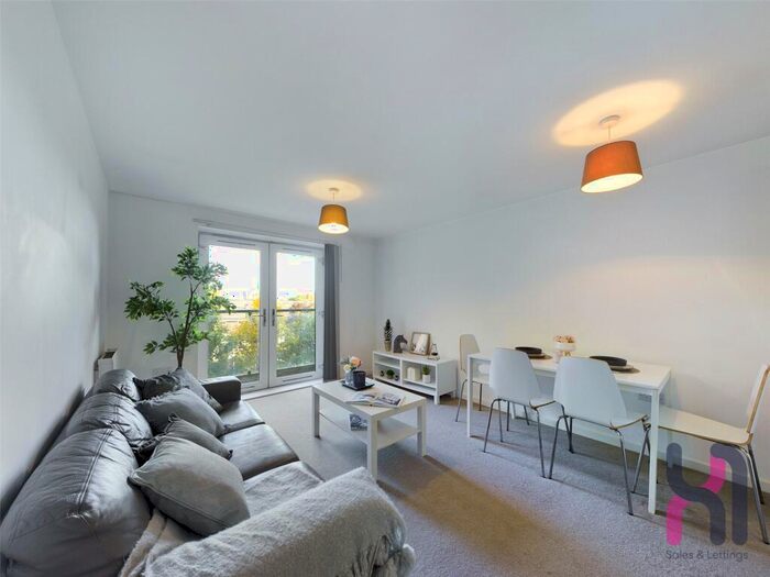 2 Bedroom Flat For Sale In Spinner House, A Elmira Way, Salford, M5